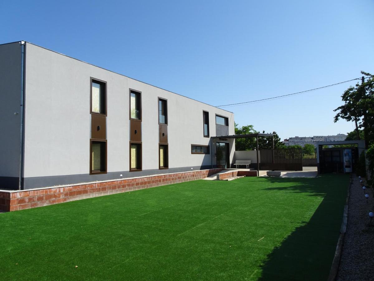 Albergue Santiago 15 Monforte Monforte De Lemos Buitenkant foto